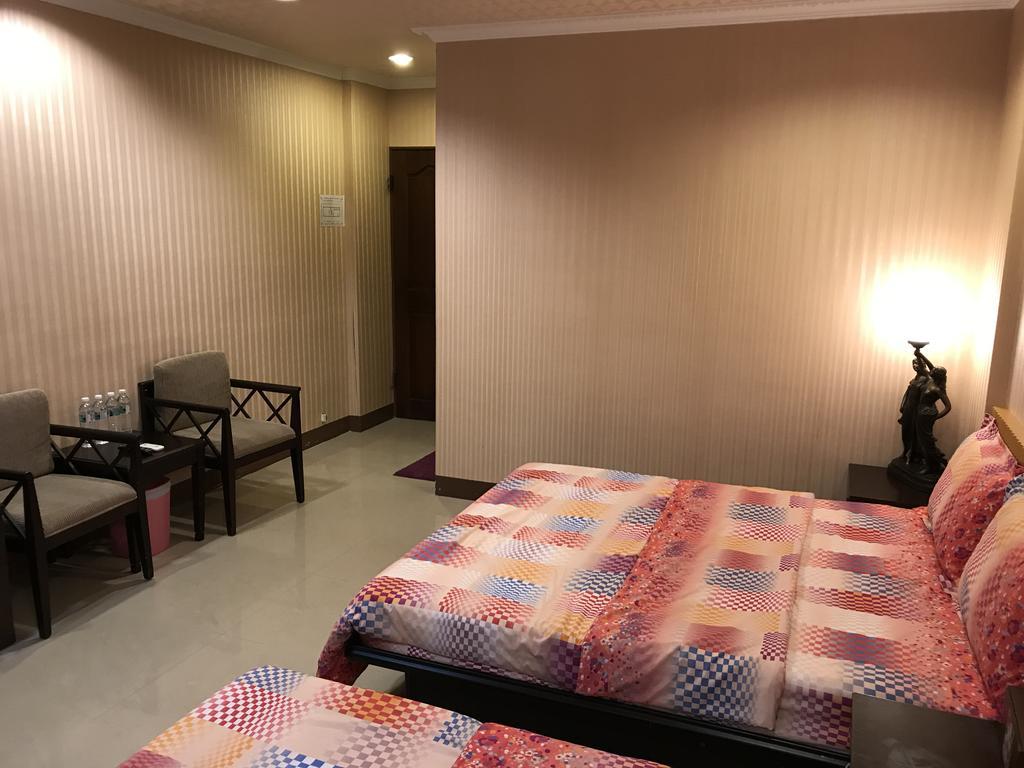 Hefeng Ting Homestay Heng-ch'un Екстериор снимка