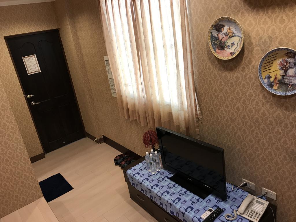 Hefeng Ting Homestay Heng-ch'un Екстериор снимка