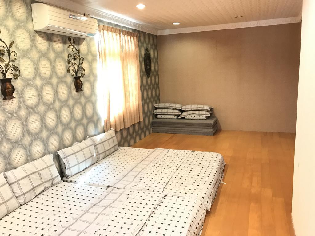 Hefeng Ting Homestay Heng-ch'un Екстериор снимка